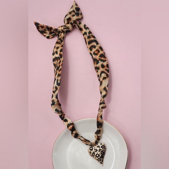 Leopard Print Handmade Scarf Necklace (5111) main image 4
